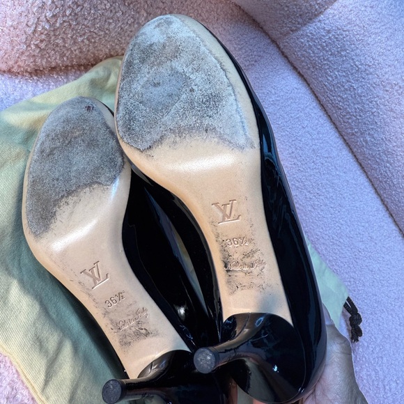Louis Vuitton Black Patent Heels with Gold Accents - Picture 5 of 8